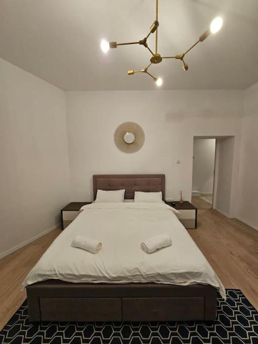 Heart Of City Center 4Br 2Bath 10 Pers Bükreş Dış mekan fotoğraf