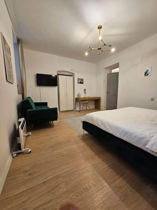Heart Of City Center 4Br 2Bath 10 Pers Bükreş Dış mekan fotoğraf